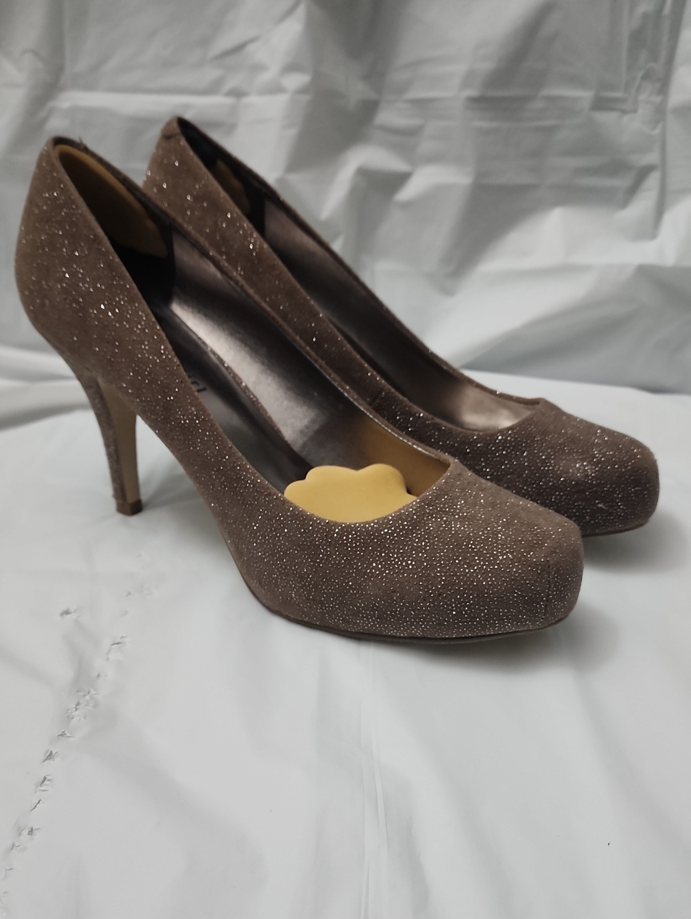 Madden Girl Brown Glitter Suede Mid Heel Pumps